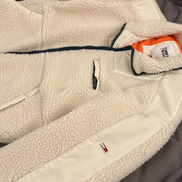 White Sherpa Tommy Hilfiger Jacket - Picture 5 of 7